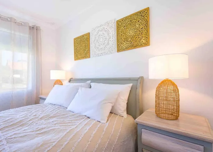 Lucys Place By Swan Bnb Management