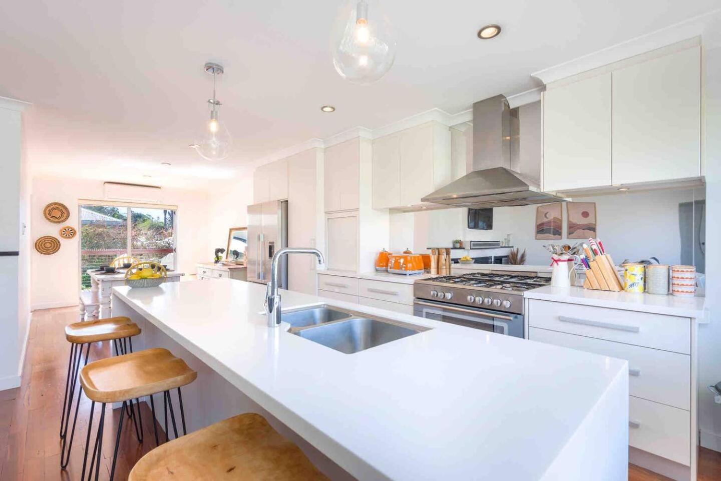Lucys Place By Swan Management
