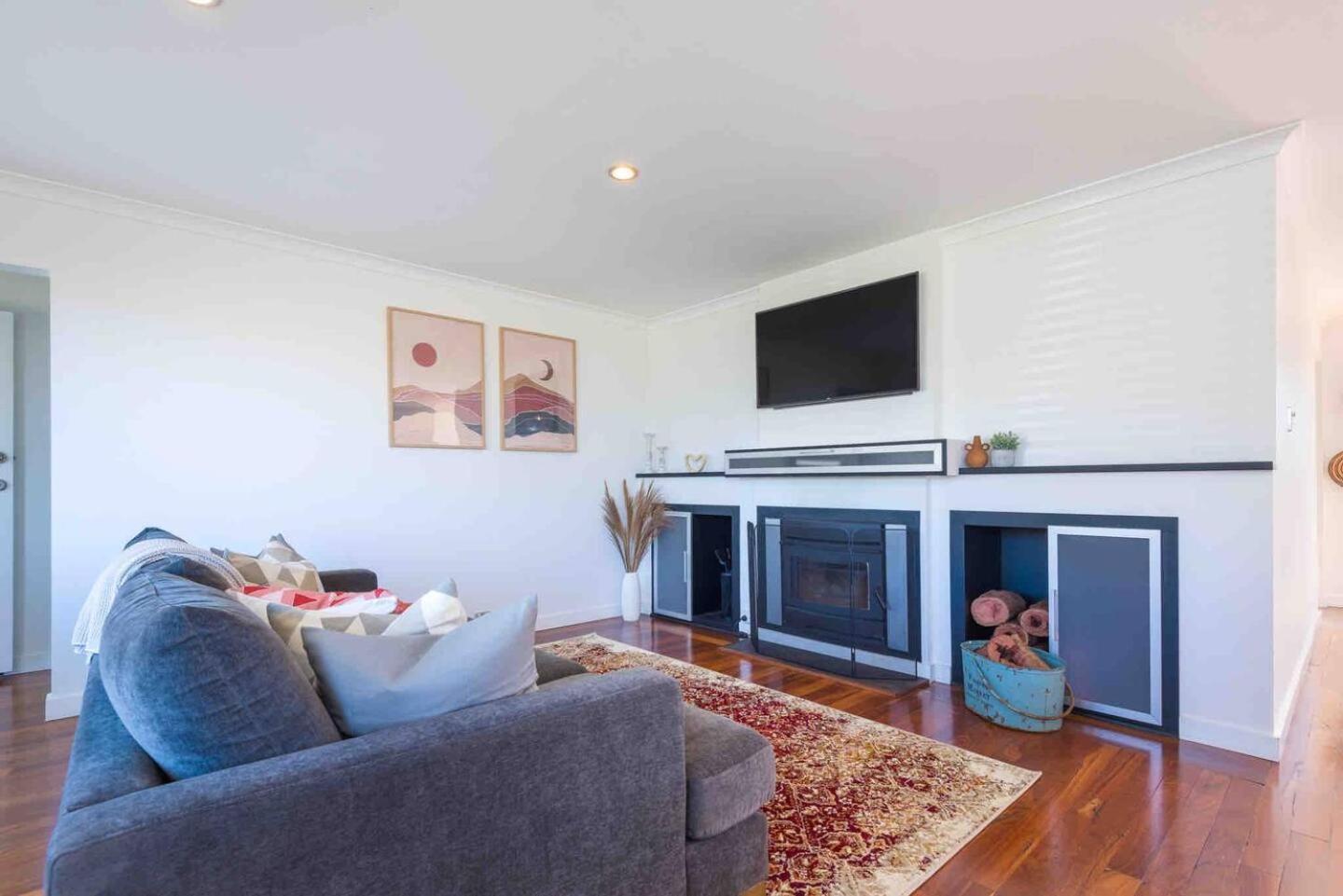 Lucys Place By Swan Management * Albany